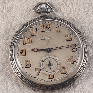 Leonidas (heuer) (1 foto no 3)