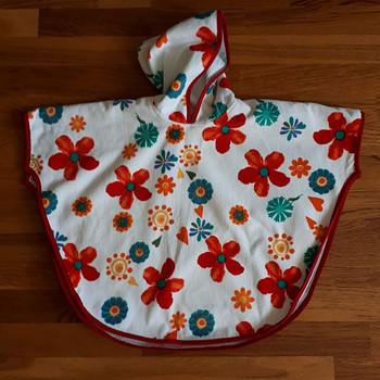 Chicco kapuutsiga rannarätik