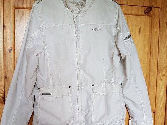Женская куртка Umbro осень-весна куртка, S