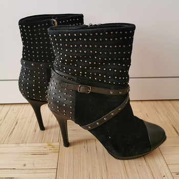 Carnaby talvejalatsid, 37