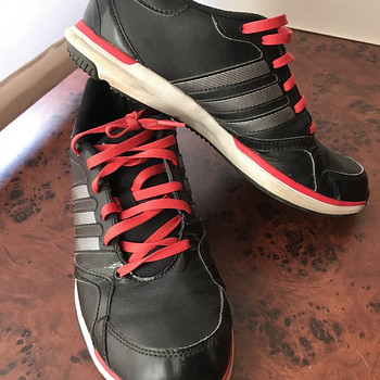 Кроссовки Adidas