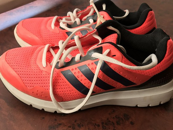 Adidase tossud