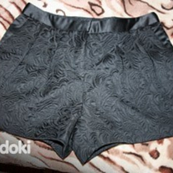 Zara lühikesed püksid, suurus S