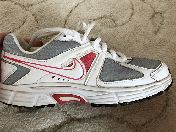 Nike 35,5 tossud