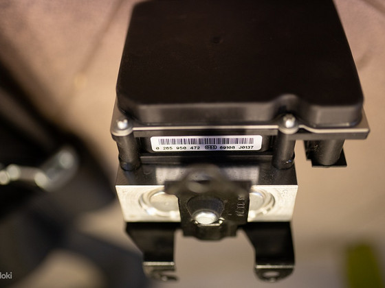 Land Rover Discovery 3 Abs pump ja juhtaju