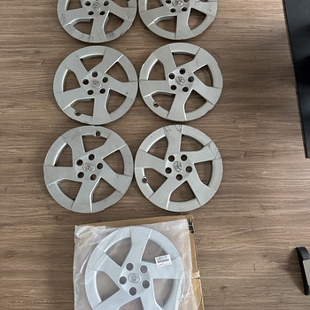 Toyota Prius 15 i 16 orig. колпаки