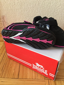 Uued Lonsdale nahk tossud, suurus 25 (2 foto / 3)