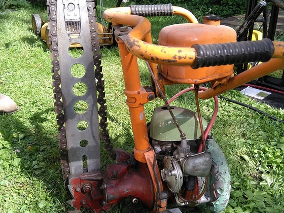 Моторная пила URAL