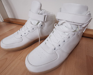 Kingad Nike, Adidas, Reebok, Led, 44 (3 foto / 9)