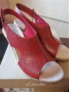 Clarks punased täisnahast wedge rihmikud, 40-41, uued (6 foto / 10)