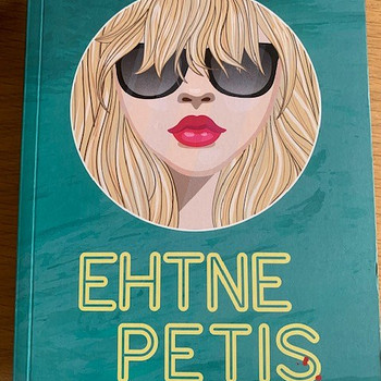 Книга "Ehtne petis", autor e.lockhart