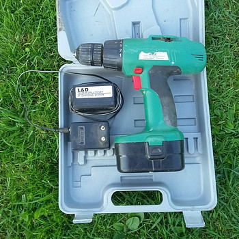 Аккумуляторная дрель 12v