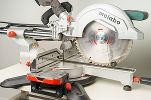 Rendile nurgasaag Metabo KGS 254, nurgasae rent (1 foto / 3)