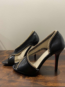 Christian Louboutin кожа 36/37 размер,оригинал (9 фото из 9)