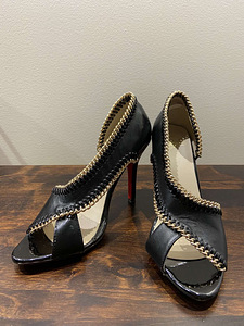 Christian Louboutin кожа 36/37 размер,оригинал (1 фото из 9)
