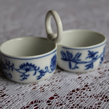 Meissen blue onion salt cellar