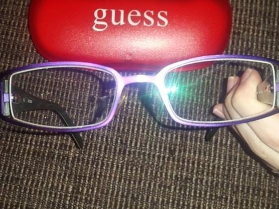 Prilliraam “Guess”tüdrukule