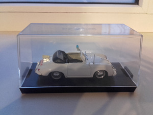 Porsche Classic originaal karbis, 1/43 (1 foto / 3)
