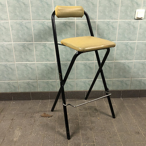 Стул складной (2 фото из 2)