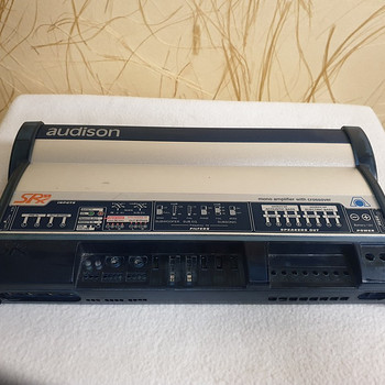 Audison srx1 võimendi