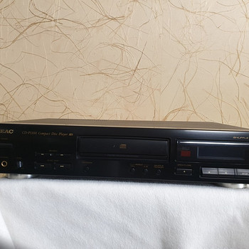 TEAC CD-P1100 Stereo Compact Disc Player