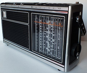 Raadio GRUNDIG Concert boy 1100 (1 foto / 3)