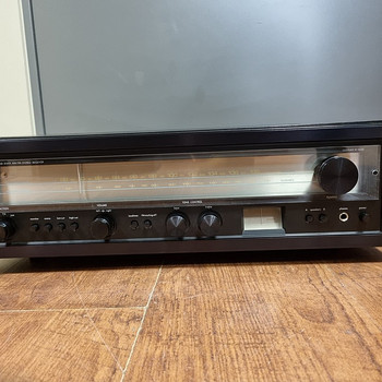 Luxman R-1030 AM/FM стерео ресивер