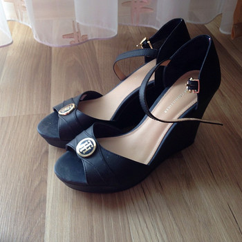 Tommy Hilfiger kingad