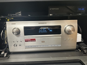 Denon AVP-A1HD 3D Edition AV-pocessor (2 фото из 2)