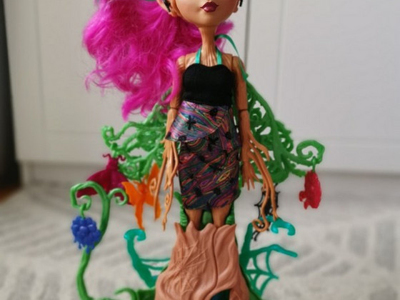 Monster High nukk Garden Ghouls Treesa Thornwillow