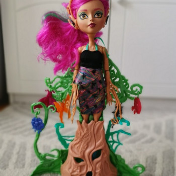 Monster High кукла Garden Ghouls Treesa Thornwillow