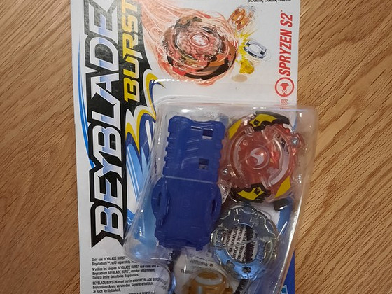 Beyblade burst