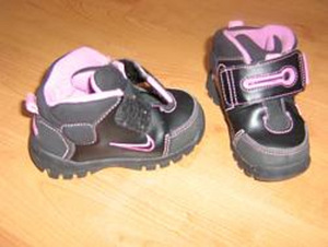 Nike saapad, botased, suurus 28 ja 31 (3 foto / 3)