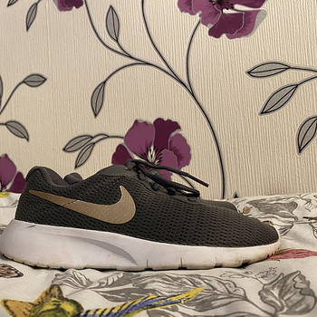 Nike tossud