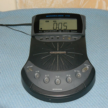 Raadio äratuskell "Grundig sonoclock 410"