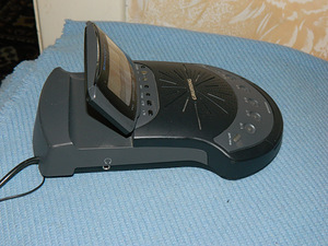 Raadio äratuskell "Grundig sonoclock 410" (7 foto / 9)