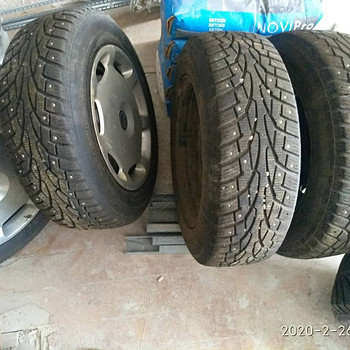 Kummiga rattad
