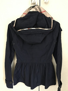 ЖЕНСКОЕ мини-пальто Burberry для осенне-весенней погоды (2 фото из 2)