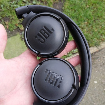 Наушники JBL (беспроводные)