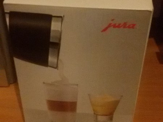 Jura E8 Piimavahustuskann Hot&Cold. Uus