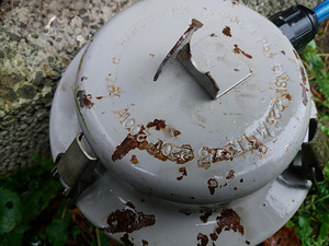 Nõukaaegne niiskuskindel valgusti (2 foto / 2)