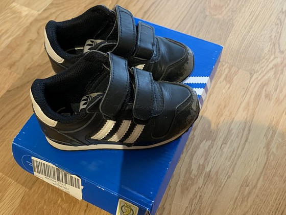 Кроссовки Adidas