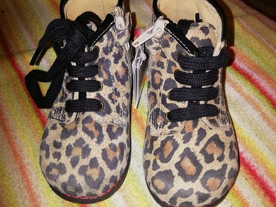 Chicco uued tossud, suurus 23
