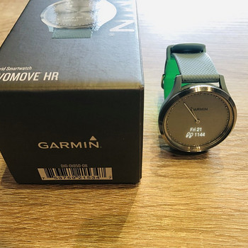 Монитор активности Garmin Vivomove HR Sport