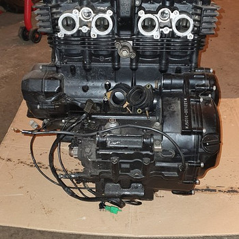 Yamaha FZS 600 mootor