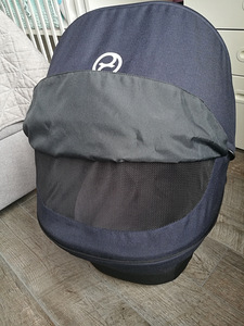 Детская коляска Cybex Priam и автокресло Cybex Cloud Q Plus (6 фото из 9)