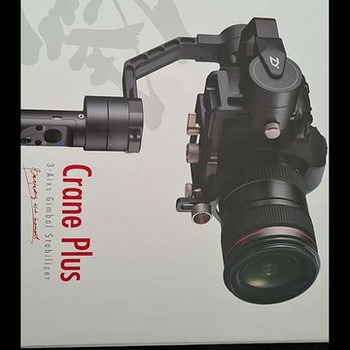 3-х ходовой ручной стабилизатор (карданный) Zhiyun Tech Crane Plu