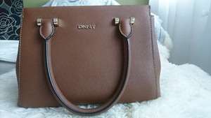 DKNY Saffiano nahast käekott (1 foto / 8)