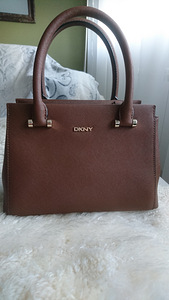 DKNY Saffiano nahast käekott (4 foto / 8)