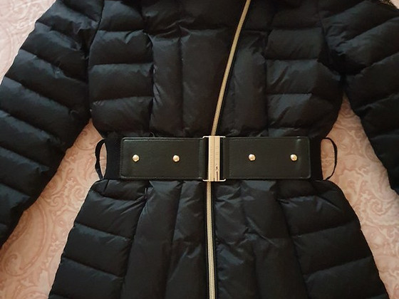 Женская удлиненная куртка GUESS